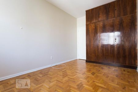 Apartamento à venda com 255m², 3 quartos e 2 vagas Apartamento à venda com 255m², 3 quartos e 2 vagasQuarto 01