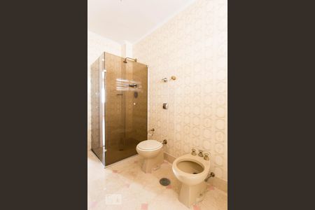 Apartamento à venda com 255m², 3 quartos e 2 vagas Apartamento à venda com 255m², 3 quartos e 2 vagasBanheiro