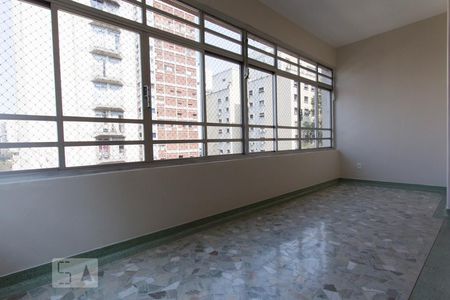 Apartamento à venda com 255m², 3 quartos e 2 vagas Apartamento à venda com 255m², 3 quartos e 2 vagasSala