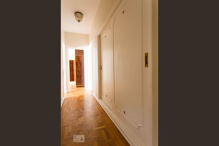 Apartamento à venda com 255m², 3 quartos e 2 vagas Apartamento à venda com 255m², 3 quartos e 2 vagasCorredor