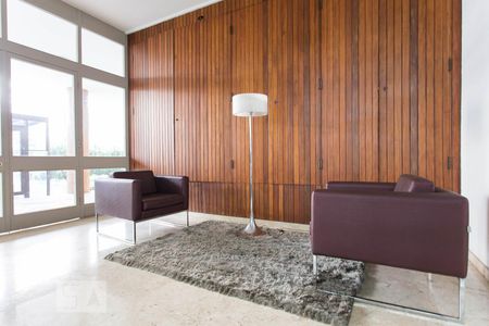 Apartamento à venda com 255m², 3 quartos e 2 vagas Apartamento à venda com 255m², 3 quartos e 2 vagasHall