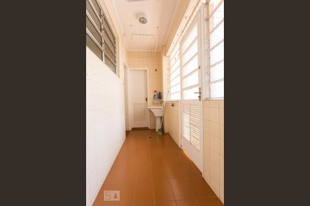 Apartamento à venda com 255m², 3 quartos e 2 vagas Apartamento à venda com 255m², 3 quartos e 2 vagasÁrea de serviço
