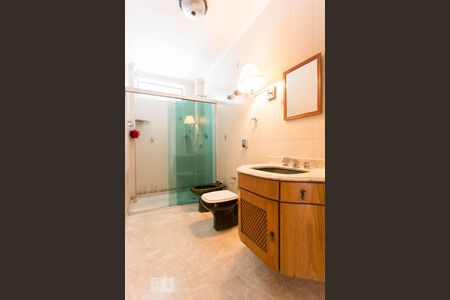 Apartamento à venda com 255m², 3 quartos e 2 vagas Apartamento à venda com 255m², 3 quartos e 2 vagasBanheiro