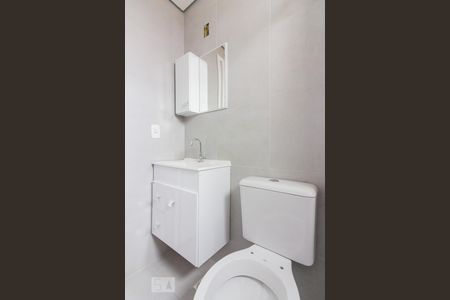 Banheiro de apartamento para alugar com 2 quartos, 60m² em Sítio do Morro, São Paulo