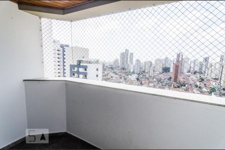 Apartamento à venda com 162m², 3 quartos e 2 vagas Apartamento à venda com 162m², 3 quartos e 2 vagasVaranda