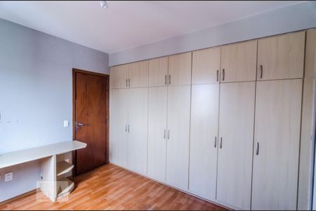 Apartamento à venda com 162m², 3 quartos e 2 vagas Apartamento à venda com 162m², 3 quartos e 2 vagasQuarto 2