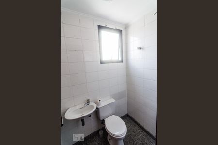 Apartamento à venda com 162m², 3 quartos e 2 vagas Apartamento à venda com 162m², 3 quartos e 2 vagasBanheiro de Serviço