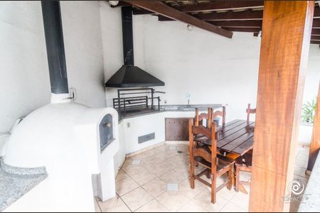 Apartamento à venda com 162m², 3 quartos e 2 vagas Apartamento à venda com 162m², 3 quartos e 2 vagasÁrea Comum - Churrasqueira