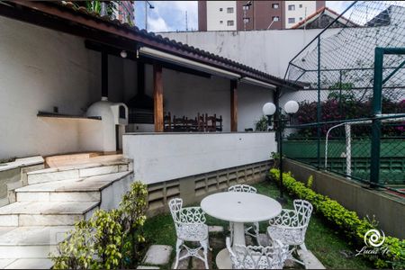 Apartamento à venda com 162m², 3 quartos e 2 vagas Apartamento à venda com 162m², 3 quartos e 2 vagasÁrea Comum - Churrasqueira