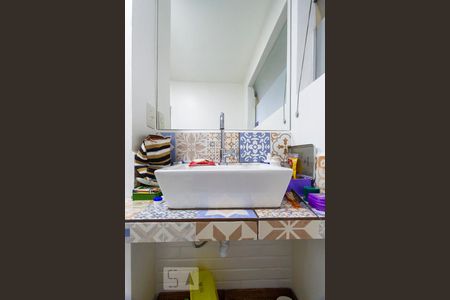Banheiro social de apartamento à venda com 1 quarto, 45m² em Vila Clementino, São Paulo