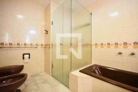 Apartamento à venda com 211m², 2 quartos e 2 vagasBanheiro suíte 2