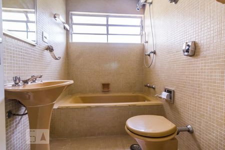 Apartamento à venda com 100m², 2 quartos e 1 vagaBANHEIRO