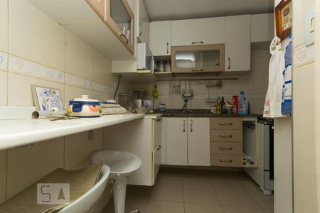 Apartamento para alugar com 65m², 2 quartos e 1 vagaCozinha