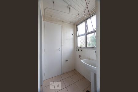 Área de serviço de apartamento para alugar com 2 quartos, 75m² em Jardim Brasil (zona Sul), São Paulo