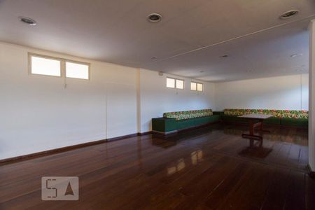 Apartamento à venda com 70m², 2 quartos e 1 vagaSalão de festas