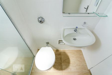 Banheiro de apartamento para alugar com 2 quartos, 60m² em Ipiranga, Belo Horizonte