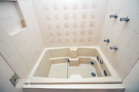 Apartamento à venda com 150m², 3 quartos e 1 vagaBanheiro Suite.