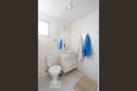 Banheiro social de apartamento para alugar com 2 quartos, 60m² em Vila Santa Catarina, São Paulo