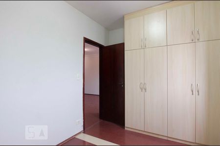 Quarto 2 de apartamento para alugar com 2 quartos, 59m² em Vila Mazzei, São Paulo