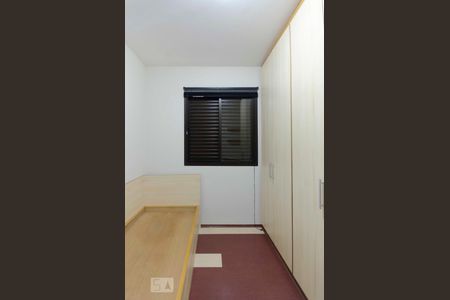 Quarto 1 de apartamento para alugar com 2 quartos, 59m² em Vila Mazzei, São Paulo