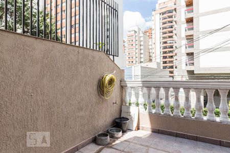 Varanda frente de casa para alugar com 5 quartos, 242m² em Perdizes, São Paulo