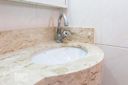 Detalhe do lavabo de apartamento para alugar com 3 quartos, 75m² em Vila Mariana, São Paulo