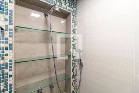 Apartamento à venda com 120m², 3 quartos e 1 vaga Apartamento à venda com 120m², 3 quartos e 1 vagaBanheiro Social