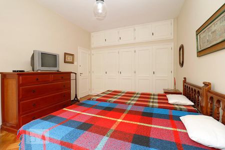 Apartamento para alugar com 177m², 3 quartos e 1 vaga Apartamento para alugar com 177m², 3 quartos e 1 vagaQuarto 2.