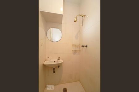 Apartamento para alugar com 177m², 3 quartos e 1 vaga Apartamento para alugar com 177m², 3 quartos e 1 vagaBanheiro de Serviço.