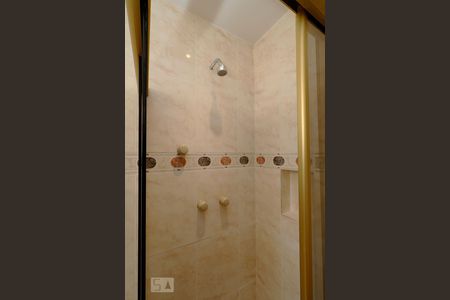 Apartamento para alugar com 177m², 3 quartos e 1 vaga Apartamento para alugar com 177m², 3 quartos e 1 vagaBox Banheiro Social 1.