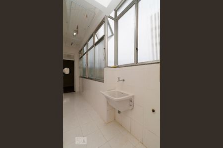 Apartamento para alugar com 177m², 3 quartos e 1 vaga Apartamento para alugar com 177m², 3 quartos e 1 vagaÁrea de Serviço.