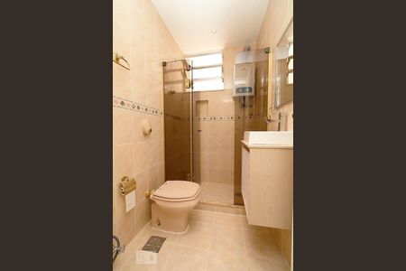 Apartamento para alugar com 177m², 3 quartos e 1 vaga Apartamento para alugar com 177m², 3 quartos e 1 vagaBanheiro Social 2.