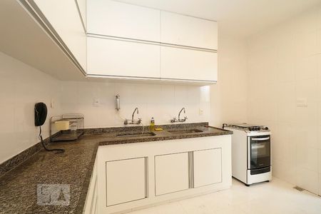 Apartamento para alugar com 177m², 3 quartos e 1 vaga Apartamento para alugar com 177m², 3 quartos e 1 vagaCozinha.