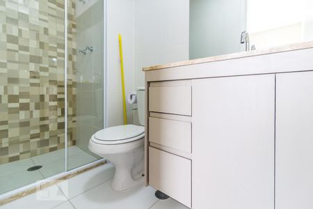 Banheiro de kitnet/studio à venda com 1 quarto, 33m² em Barra Funda, São Paulo