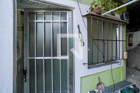 Casa de condomínio para alugar com 16m², 1 quarto e sem vaga Casa de condomínio para alugar com 16m², 1 quarto e sem vagaEntrada