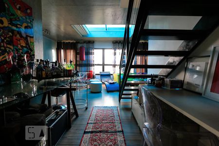 Sala de apartamento à venda com 1 quarto, 140m² em Vila Suzana, São Paulo