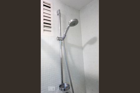 Banheiro de apartamento à venda com 1 quarto, 140m² em Vila Suzana, São Paulo