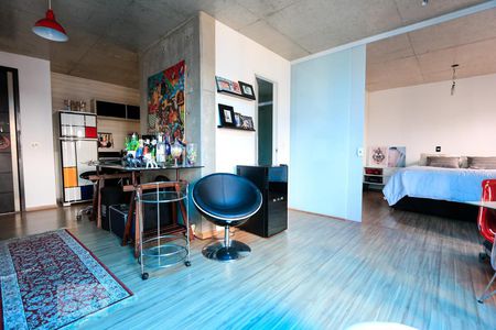 Sala de apartamento à venda com 1 quarto, 140m² em Vila Suzana, São Paulo