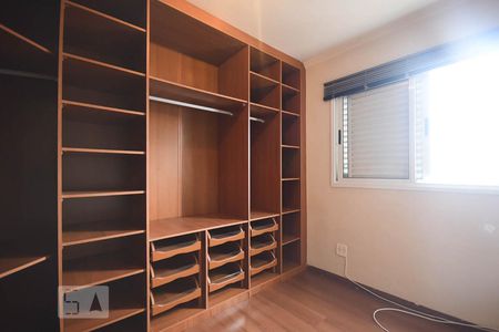 Apartamento à venda com 109m², 3 quartos e 3 vagasArmário da suíte 