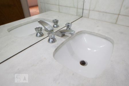 Apartamento à venda com 120m², 3 quartos e 2 vagas Apartamento à venda com 120m², 3 quartos e 2 vagasPia