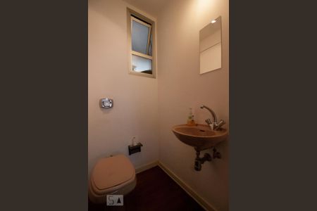 Lavabo de apartamento à venda com 3 quartos, 120m² em Higienópolis, São Paulo