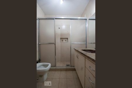 Banheiro de apartamento à venda com 3 quartos, 120m² em Higienópolis, São Paulo