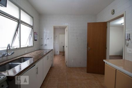 Apartamento à venda com 120m², 3 quartos e 2 vagas Apartamento à venda com 120m², 3 quartos e 2 vagasCozinha