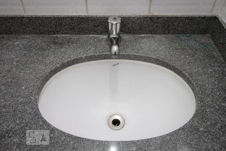 Banheiro de apartamento para alugar com 2 quartos, 50m² em Santa Cecília, São Paulo