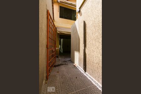 Acesso ao Imóvel  de casa para alugar com 2 quartos, 120m² em Quarta Parada, São Paulo