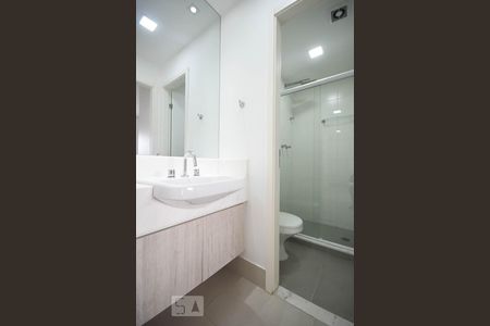 Banheiro de apartamento à venda com 1 quarto, 47m² em Vila Andrade, São Paulo