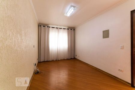 Sala de casa de condomínio para alugar com 2 quartos, 55m² em Vila Inglesa, São Paulo