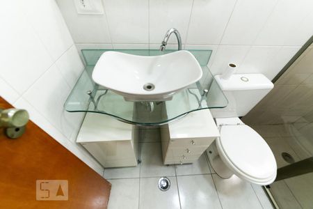 Casa de condomínio à venda com 55m², 2 quartos e 1 vagaBanheiro