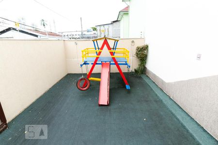Casa de condomínio à venda com 55m², 2 quartos e 1 vagaPlayground
