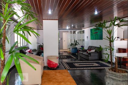 Apartamento para alugar com 54m², 2 quartos e 2 vagas Apartamento para alugar com 54m², 2 quartos e 2 vagasÁrea comum do prédio